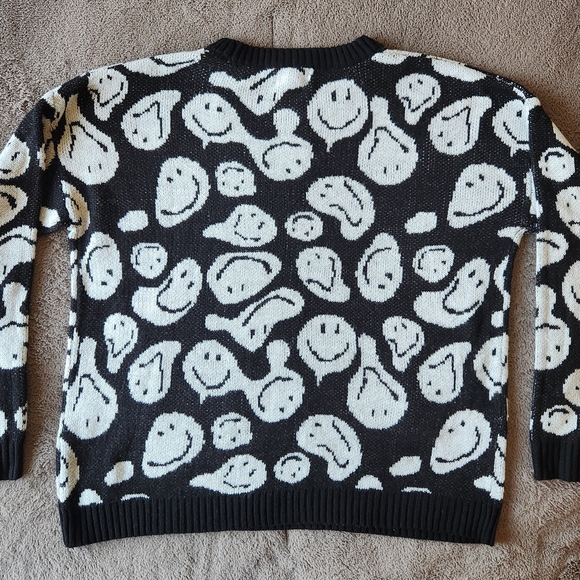 Sweater Just Polly Smiley Face Black and White Crew Neck Size M - Picture 2 of 13